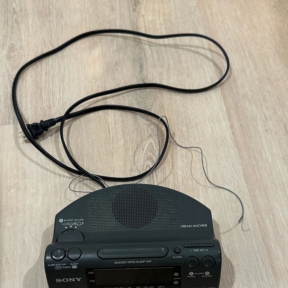Sony Dream Machine  Dual Alarm FM/AM Clock Radio. Tested  ICF-C470MK2